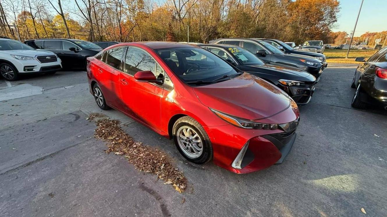 TOYOTA PRIUS PRIME 2017 JTDKARFP0H3002694 image